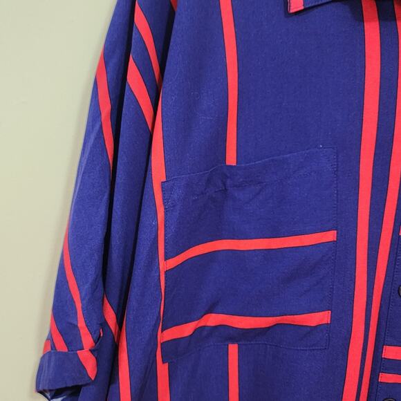 LuLaRoe NWT Amy dark blue with red stripes short sleeve button front woman's 3XL - Picture 8 of 8